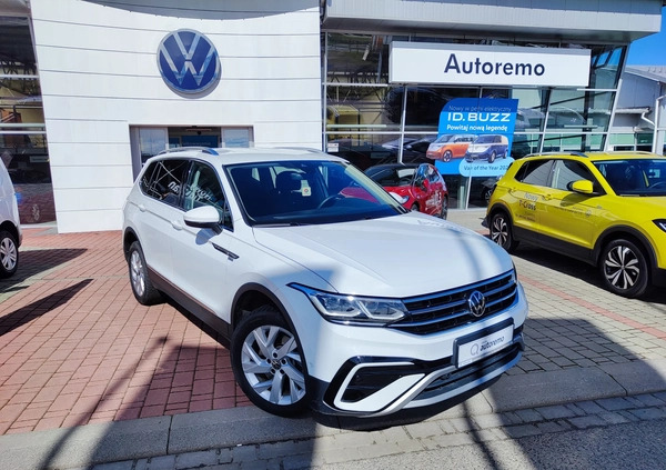 Volkswagen Tiguan Allspace cena 207800 przebieg: 7263, rok produkcji 2023 z Lubniewice małe 121